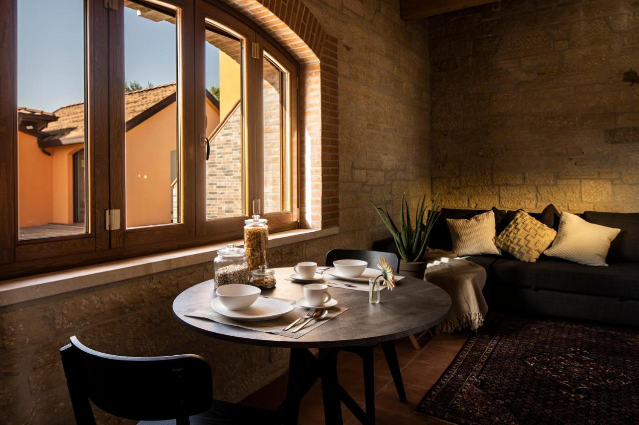 Borgo Olivo Apartment Пиетрелчина Екстериор снимка